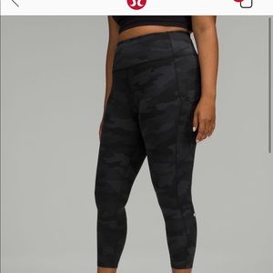 Lululemon fast and free reflective tight, 31 inches long, camo